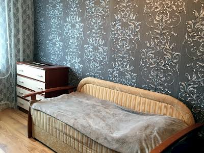 квартира за адресою Богатирська вул., 20