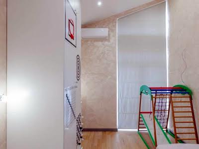 квартира за адресою Регенераторна вул., 4