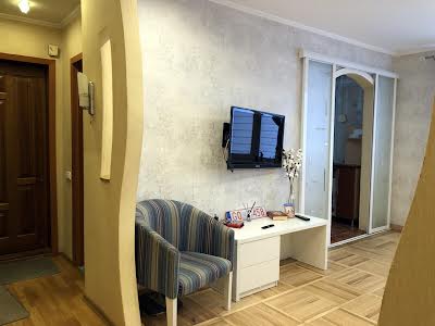 квартира за адресою Дерев'янка вул., 3б