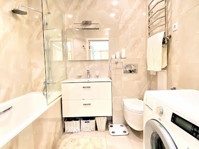 квартира за адресою Регенераторна вул., 4