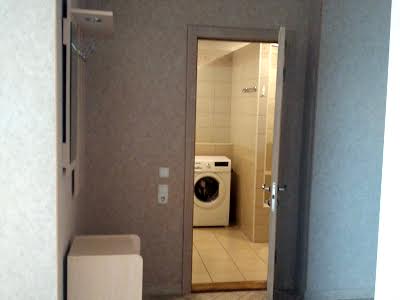 квартира по адресу Ревуцкого ул., 7-В