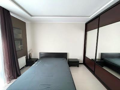 квартира за адресою Регенераторна вул., 4 к6