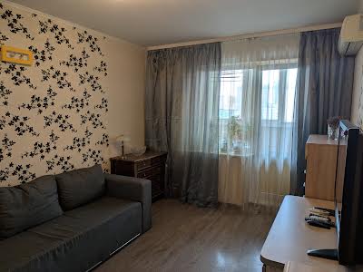 квартира за адресою Драгоманова вул., 1-Б