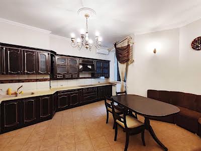 квартира за адресою Київ, Старонаводницька вул., 6-Б