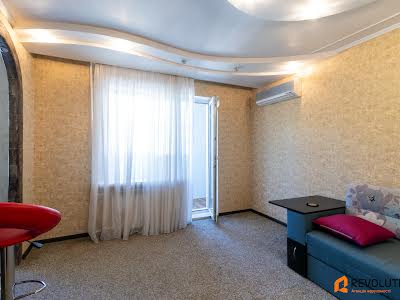 квартира за адресою Нововокзальна вул., 19