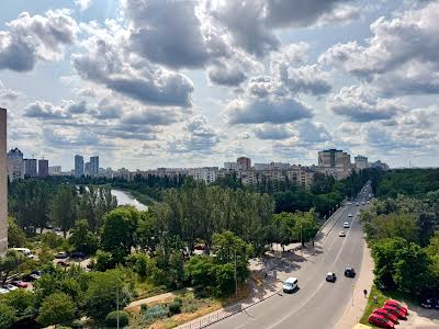 квартира за адресою Раїси Окіпної вул., 10