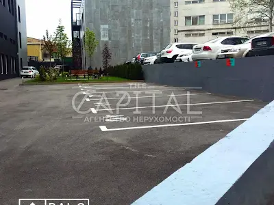 комерційна за адресою Старокиївська, 10