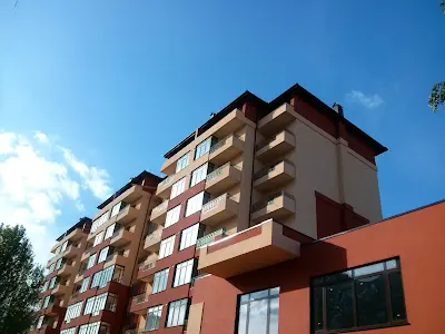 комерційна за адресою Академіка Єфремова вул. (Командарма Уборевича), 8а