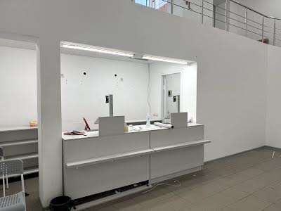 комерційна за адресою Миру просп., 3