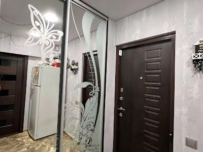 квартира за адресою Дмитрия Антоновича б, 8