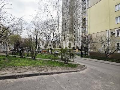 квартира за адресою Академіка Єфремова вул. (Командарма Уборевича), 21