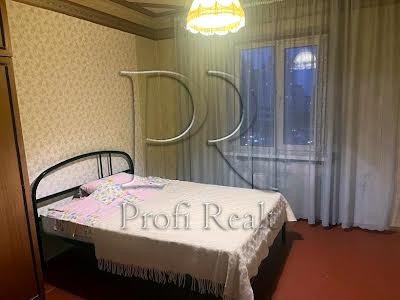 квартира за адресою Срібнокільська вул., 8