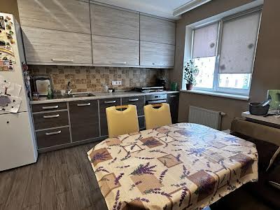 квартира за адресою Перемоги просп., 85