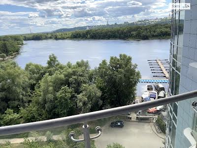 квартира за адресою Раїси Окіпної вул., 18