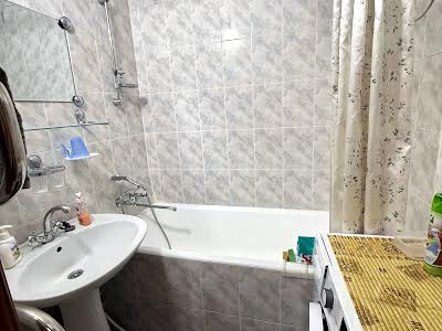 квартира за адресою Миколи Бажана просп., 9