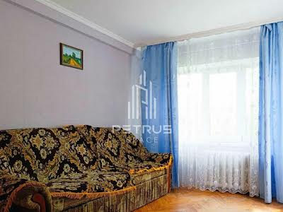 квартира по адресу Строителей ул., 4-А