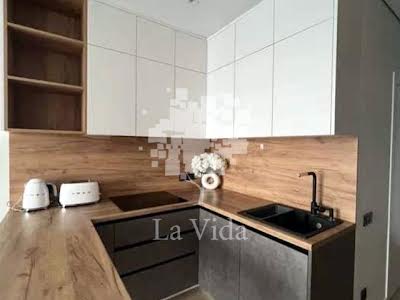 квартира за адресою Зарічна вул., 6