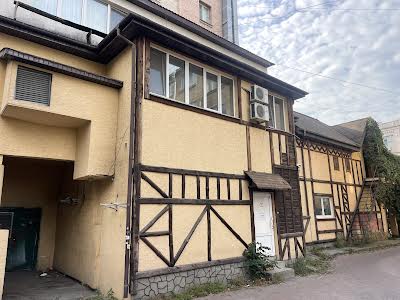 коммерческая по адресу Константиновская ул., 46-52