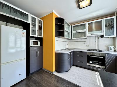 квартира за адресою Леся Курбаса просп., 9