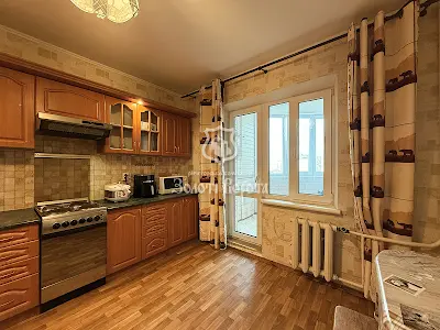 квартира за адресою Вишняківська вул., 13б