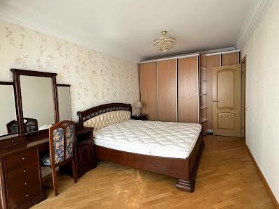 квартира за адресою Київ, Микільсько-Ботанічна вул., 6/8