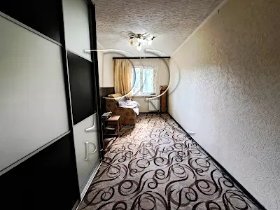 квартира за адресою Ушинського вул., 18