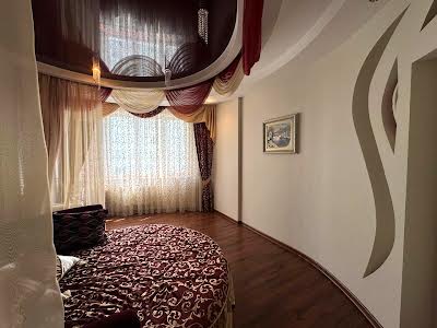 квартира за адресою Верховинна вул., 37