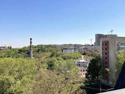 комерційна за адресою Соляна вул., 70