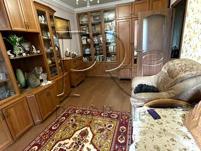 квартира за адресою Академіка Булаховського вул., 28-В
