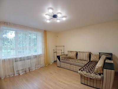 квартира за адресою Георгія Дудника вул. (Цюрупинська), 2