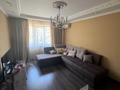 квартира за адресою Тростянецька вул., 8-Б