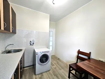 квартира по адресу Строителей ул., 8