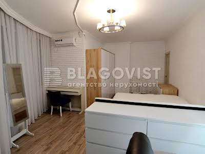 квартира по адресу Дмитрівська, 60/19