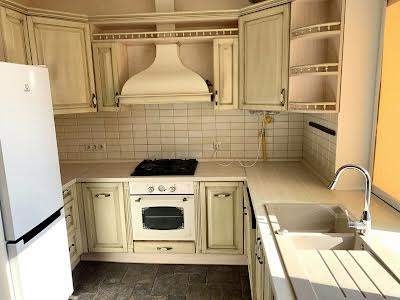 квартира за адресою Академіка Амосова вул., 6