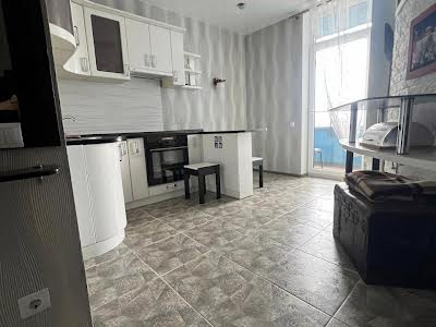 квартира за адресою Богатирська вул., 6-А