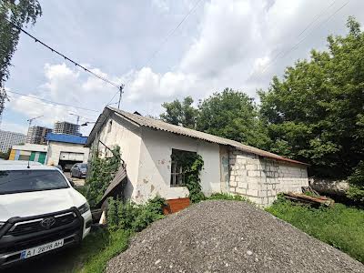 комерційна за адресою Івана Федорова вул., 31
