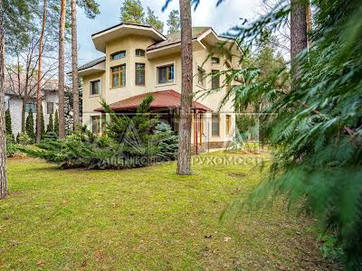 будинок за адресою с. Плюти, центральна, 8