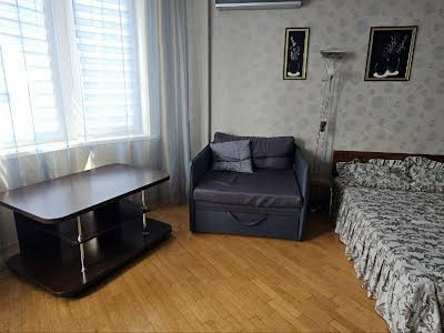квартира за адресою Митрополита Андрея Шептицького вул. (Анатолія Луначарського), 10