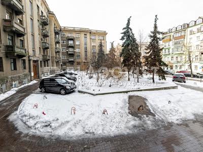 квартира за адресою Інститутська вул., 16