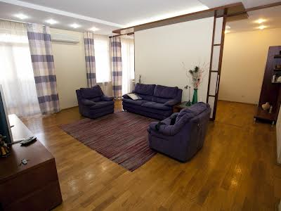 квартира по адресу Панаса Мирного ул., 8