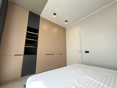 квартира за адресою Салютна вул., 2к18