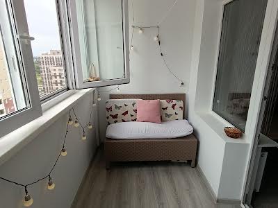 квартира за адресою Сергія Данченка вул., 3
