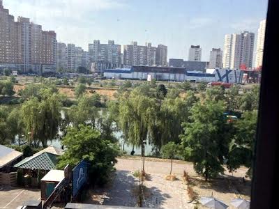 квартира по адресу Драгоманова ул., 31