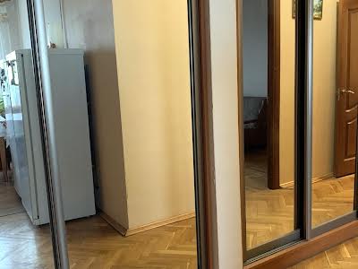 квартира за адресою Озерна вул., 24