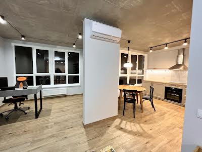 квартира за адресою Михайла Максимовича вул. (Онуфрія Трутенка), 32
