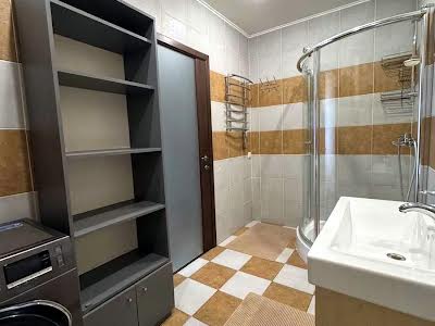 квартира за адресою Раїси Окіпної вул., 10-А