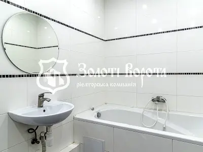 квартира за адресою Олени Пчілки вул., 8