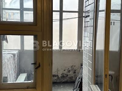 квартира за адресою Старонаводницька вул., 6