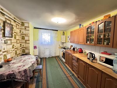 будинок за адресою Хутірська