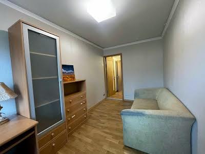 квартира по адресу Харьковских Дивизий ул., 10